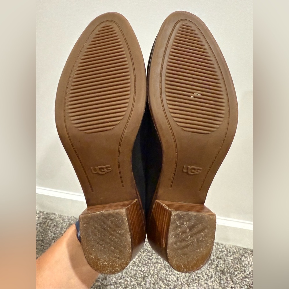UGG Lovisa women's slip on black leather mule clogs, size 8.5 - Picture 9 of 13